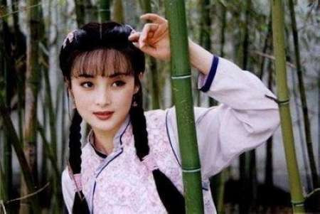 Tưởng Cần Cần. Tưởng Cần Cần.