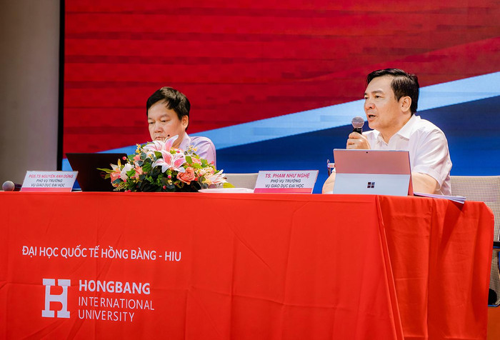 Tiến sĩ Phạm Như Nghệ - Phó vụ trưởng Vụ Giáo dục đại học, Bộ Giáo dục và Đào tạo chia sẻ tại hội nghị (ảnh: Phương Huyền) Tiến sĩ Phạm Như Nghệ - Phó vụ trưởng Vụ Giáo dục đại học, Bộ Giáo dục và Đào tạo chia sẻ tại hội nghị (ảnh: Phương Huyền)