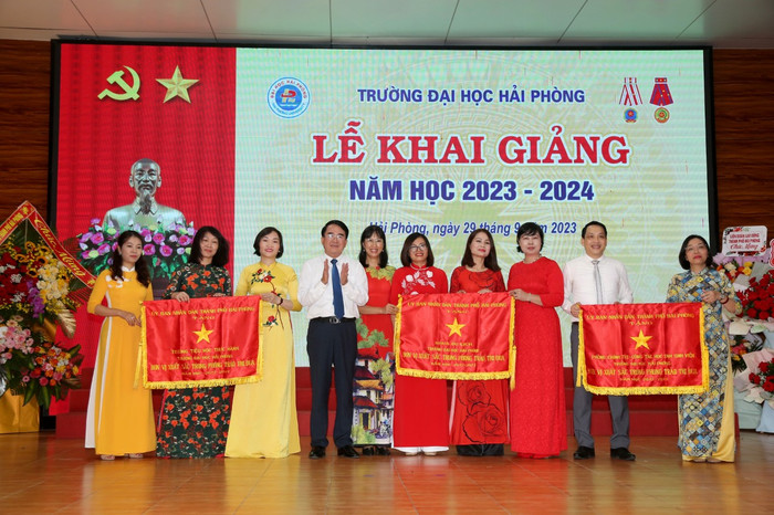 Để thực hiện thành công đề án, nhà trường phải cơ cấu lại tổ chức bộ máy theo hướng tinh gọn, hiệu quả (Ảnh: LT) GDVN_dhhp-khai-giang-7.jpg