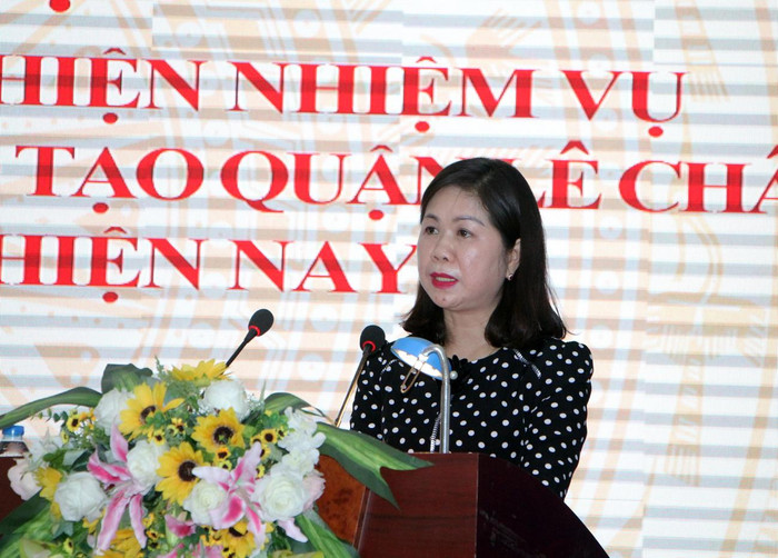 Bà Nguyễn Thị Lệ Thủy, Trưởng phòng Giáo dục và Đào tạo quận Lê Chân thông tin tại hội nghị (Ảnh: Lã Tiến) Bà Nguyễn Thị Lệ Thủy, Trưởng phòng Giáo dục và Đào tạo quận Lê Chân thông tin tại hội nghị (Ảnh: Lã Tiến)