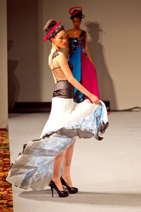 Sushma Patel được mời tham gia Couture Fashion Week New York nằm trong khuôn khổ của tuần lễ thời trang New York Fashion Week, tuần lễ thời trang tập trung các bộ sưu tập ấn tượng từ những nhà thiết kế mới tài năng hàng đầu. Khán giả phải chi khoảng 130USD để có được một vị trí đẹp tham gia show diễn này.