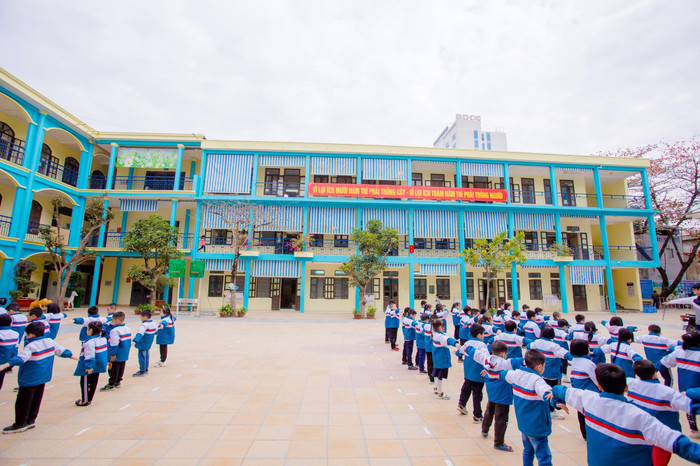 Cơ sở vật chất nhà trường được xây dựng khang trang hiện đại, bảo đảm "xanh, sạch, đẹp" (Ảnh: Lã Tiến) Cơ sở vật chất nhà trường được xây dựng khang trang hiện đại, bảo đảm "xanh, sạch, đẹp" (Ảnh: Lã Tiến)