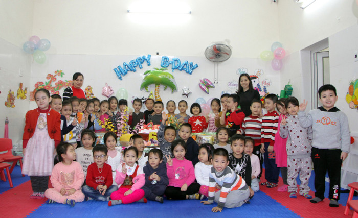 Phụ huynh cần có cái nhìn đồng cảm với giáo viên mầm non (Ảnh: Lã Tiến) Phụ huynh cần có cái nhìn đồng cảm với giáo viên mầm non (Ảnh: Lã Tiến)