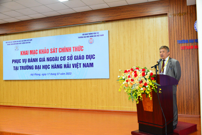 Tiến sĩ Phạm Xuân Thanh - Phó Giám đốc Trung tâm Kiểm định chất lượng giáo dục - Hiệp hội các trường đại học, cao đẳng Việt Nam phát biểu tại buổi lễ khai mạc (Ảnh: NTCC)