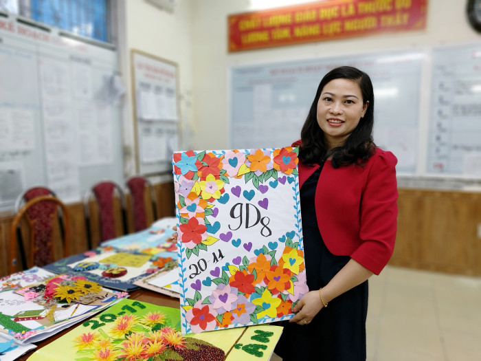 Tiết dạy Ngữ Văn của cô giáo Vũ Thị Ánh Tuyết luôn được các em học sinh chờ đợi (Ảnh: Lã Tiến)