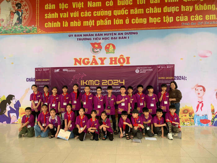 Các thí sinh tham gia kỳ thi tại điểm thi Trường Tiểu học Đại Bản 1 (huyện An Dương) (Ảnh: LT) GDVN_toan-kanggaroo-3.jpg