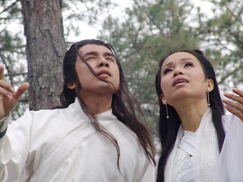 Và một Cô Cô Tiểu Long Nữ do ca sĩ Cẩm Ly thủ vai.