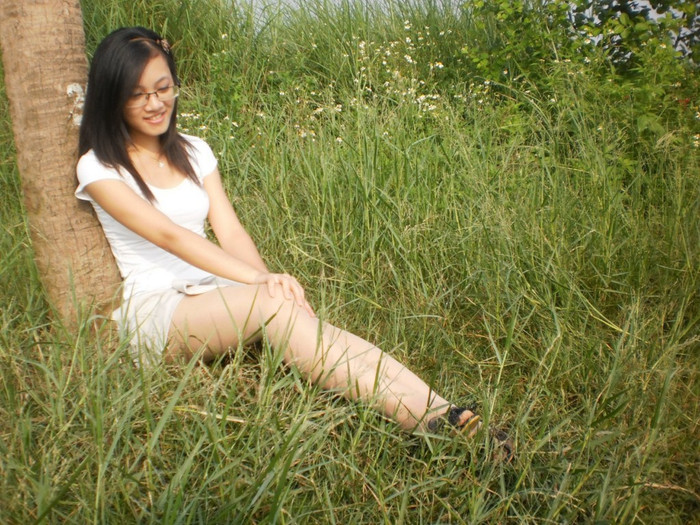 Mình là con gái cung Cự Giải nên sống khá tình cảm nhưng cũng dễ bị tổn thương, có tính thẳng thắn và bao đồng quá mức cần thiết