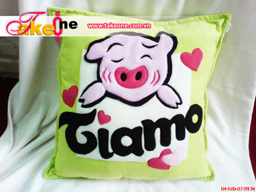 Một giấc ngủ ngon, ngủ đủ, chế độ dinh dưỡng hợp lí, được vận động thường xuyên nhưng vừa phải sẽ giúp bé có một sức bật rất tốt, tạo đà cho sự phát triển trong tương lai của trẻ. Với những chiếc gối xinh, có màu sắc tươi tắn và hình họa ngộ nghĩnh , đáng yêu như thế này, làm sao bé lại không ngủ ngoan cho được, nhỉ? Vậy hãy cho con được đi ngủ cùng bạn yêu mẹ nhé! Một giấc ngủ ngon, ngủ đủ, chế độ dinh dưỡng hợp lí, được vận động thường xuyên nhưng vừa phải sẽ giúp bé có một sức bật rất tốt, tạo đà cho sự phát triển trong tương lai của trẻ. Với những chiếc gối xinh, có màu sắc tươi tắn và hình họa ngộ nghĩnh , đáng yêu như thế này, làm sao bé lại không ngủ ngoan cho được, nhỉ? Vậy hãy cho con được đi ngủ cùng bạn yêu mẹ nhé!