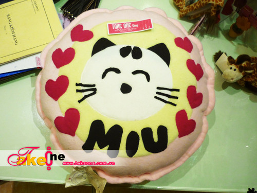 Uống sữa ấm trước khi đi ngủ, đánh răng sạch sẽ, và một chiếc gối xinh mà bé rất yêu thích thì nhất định việc bé đi ngủ đúng giờ không còn quá khó nữa rồi. Gối handmade được làm thủ công, vì vậy các Mẹ có thể đặt theo mẫu ưa thích cho bé nhà mình: gối tròn, gối vuông, gối dài... với nhiều hình họa ngộ nghĩnh, đáng yêu. Uống sữa ấm trước khi đi ngủ, đánh răng sạch sẽ, và một chiếc gối xinh mà bé rất yêu thích thì nhất định việc bé đi ngủ đúng giờ không còn quá khó nữa rồi. Gối handmade được làm thủ công, vì vậy các Mẹ có thể đặt theo mẫu ưa thích cho bé nhà mình: gối tròn, gối vuông, gối dài... với nhiều hình họa ngộ nghĩnh, đáng yêu.