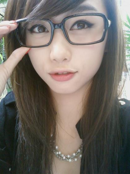 Gương mặt khả ái, thanh tú dù không son phấn. Theo bạn, Thiên Di có đúng là đẹp như mỹ nhân cổ trang Trung Quốc? Gương mặt khả ái, thanh tú dù không son phấn. Theo bạn, Thiên Di có đúng là đẹp như mỹ nhân cổ trang Trung Quốc?