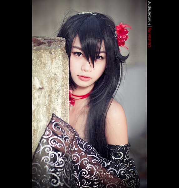 Đôi mắt sáng long lanh như muốn hút hồn đối phương. Đôi mắt sáng long lanh như muốn hút hồn đối phương.