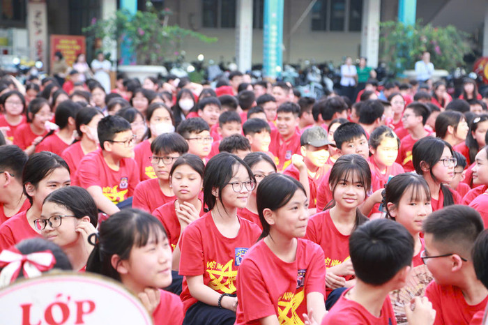 Các em học sinh hứng thú với chuyên đề (Ảnh: LT) GDVN_thcs-tran-phú-2.jpg