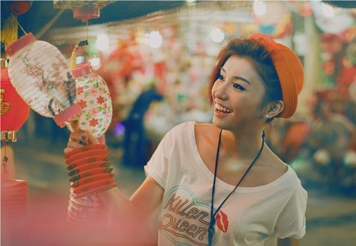 Tiêu Châu Như Quỳnh chia sẻ: "Ngày nhỏ, hễ sắp đến rằm trung thu là Quỳnh lại háo hức đón chờ được đi rước đèn lồng cùng chúng bạn...