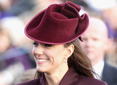 Sau đó cô làm thêm với vị trí nhiếp ảnh catalogue, thiết kế web và nhân viên marketing cho hãng Party Piece của cha mẹ cô cho đến tháng 1/2011. Sau đó cô làm thêm với vị trí nhiếp ảnh catalogue, thiết kế web và nhân viên marketing cho hãng Party Piece của cha mẹ cô cho đến tháng 1/2011.