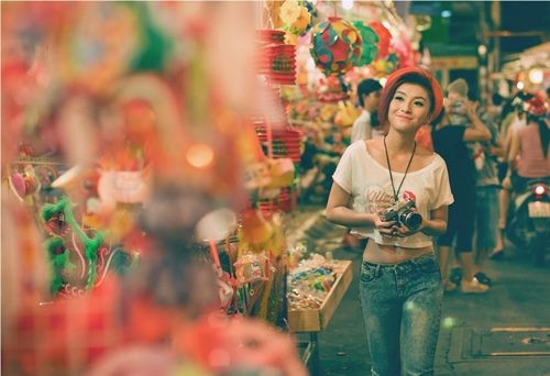 ...Quỳnh cũng sẽ mua cho các em nhiều đèn ông sao để mong các em có được một cái Tết Trung thu ấm áp, hạnh phúc.