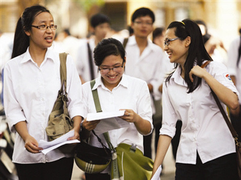 Học sinh THPT ở Hà Nội. Ảnh: Xuân Phú.