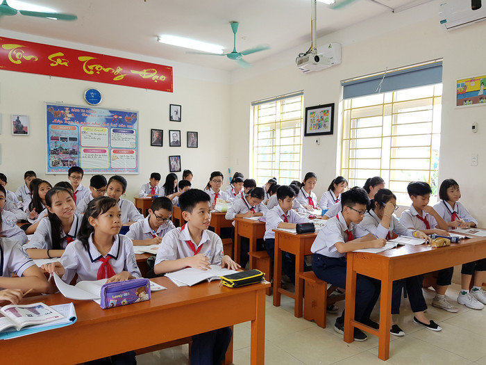 Các phòng học, phòng chức năng nhà trường đạt chuẩn, phục vụ tốt nhu cầu học tập của học sinh. (Ảnh: Lã Tiến)