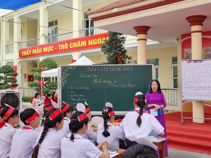 Hải Phòng gặp một số khó khăn, vướng mắc khi chi trả thưởng cho giáo viên theo Nghị định số 73/2024/NĐ-CP. (Ảnh: Lã Tiến) GDVN_cd-kien-an-8.jpg