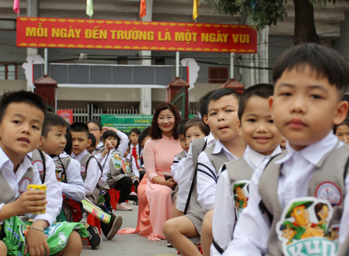 Cô và trò Trường tiểu học Chu Văn An tích cực tham gia hưởng ứng chương trình (Ảnh: Lã Tiến) Cô và trò Trường tiểu học Chu Văn An tích cực tham gia hưởng ứng chương trình (Ảnh: Lã Tiến)