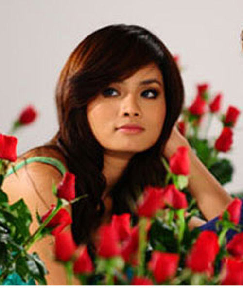 Vũ Thu Phương Vũ Thu Phương là một trong những người mẫu được đánh giá cao về khả năng chuyên môn nhưng cô không may mắn được sở hữu gương mặt đẹp hoàn hảo. Thời kỳ đầu Vũ Thu Phương khá mộc mạc. Thế nhưng sau đó người đẹp nhanh chóng có một diện mạo mới đẹp hơn, nét hơn rất nhiều so với khi xưa. Vũ Thu Phương với gương mặt khá tròn và các nét thô khi xưa Xem thêm: Sao chuộng phẫu thuật thẩm mỹ / 10 phút trang điểm hóa mỹ nhân. Vũ Thu Phương Vũ Thu Phương là một trong những người mẫu được đánh giá cao về khả năng chuyên môn nhưng cô không may mắn được sở hữu gương mặt đẹp hoàn hảo. Thời kỳ đầu Vũ Thu Phương khá mộc mạc. Thế nhưng sau đó người đẹp nhanh chóng có một diện mạo mới đẹp hơn, nét hơn rất nhiều so với khi xưa. Vũ Thu Phương với gương mặt khá tròn và các nét thô khi xưa Xem thêm: Sao chuộng phẫu thuật thẩm mỹ / 10 phút trang điểm hóa mỹ nhân.