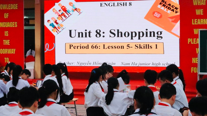 Tiết dạy mẫu tiếng Anh lớp 8 do giáo viên và học sinh Trường Trung học cơ sở Nam Hà thực hiện (Ảnh: LT) ka-chuyen-de-5.jpeg