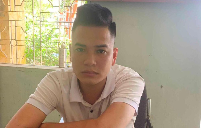 Trần Văn Thạch tại cơ quan công an (Ảnh: CAHP)