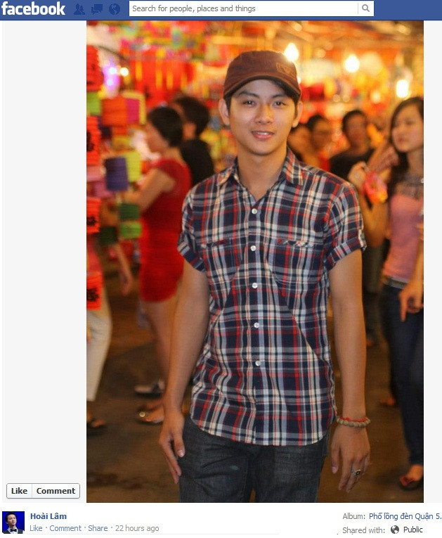 Hoài Lâm, cậu con trai của danh hài Hoài Linh đang bận bịu với các show diễn trong nước, mặc dù trước đó ba của anh luôn muốn tránh cho con trai theo nghề diễn quá sớm. Hoài Lâm được đánh giá là một hotboy trong mắt các cô gái tuổi teen hiện nay.