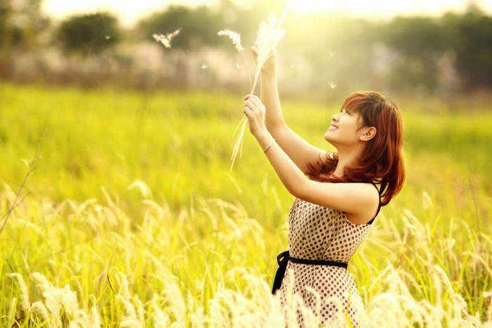 Sở thích của Hằng là múa, hát, shopping, đi xem phim và tụ tập bạn bè.