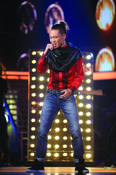 Nam thí sinh Trương Vỹ đội Na Anh, một trong top 16 và là thí sinh có cát-xê ở mức 47.000 USD.