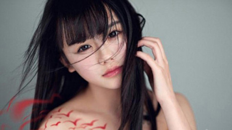 Vẻ đẹp ngây thơ, trong sáng và tự nhiên của cô bé đã thu hút sự quan tâm của cư dân mạng không chỉ ở Trung Quốc mà còn trên toàn thế giới Vẻ đẹp ngây thơ, trong sáng và tự nhiên của cô bé đã thu hút sự quan tâm của cư dân mạng không chỉ ở Trung Quốc mà còn trên toàn thế giới