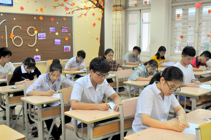 Các thí sinh tham gia kỳ thi tuyển sinh vào lớp 10 Trung học phổ thông chuyên Hạ Long năm học 2019-2020 (Ảnh: CTV) Các thí sinh tham gia kỳ thi tuyển sinh vào lớp 10 Trung học phổ thông chuyên Hạ Long năm học 2019-2020 (Ảnh: CTV)