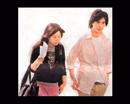 Châu Du Dân và Đại S Từ Hy Viên từng làm xôn xao truyền thông về tình yêu của cặp đôi thần tượng, sau khi chia tay, hình ảnh Đại S vẫn luôn đau đáu trong trái tim của chàng ca sĩ nhóm F4. Thế nhưng truyền thông Đài Loan lại từng tiết lộ, sau Đại S thì nữ trợ lý Tiểu Diễm mới là bạn gái chính thức của Châu Du Dân. Châu Du Dân và Đại S Từ Hy Viên từng làm xôn xao truyền thông về tình yêu của cặp đôi thần tượng, sau khi chia tay, hình ảnh Đại S vẫn luôn đau đáu trong trái tim của chàng ca sĩ nhóm F4. Thế nhưng truyền thông Đài Loan lại từng tiết lộ, sau Đại S thì nữ trợ lý Tiểu Diễm mới là bạn gái chính thức của Châu Du Dân.