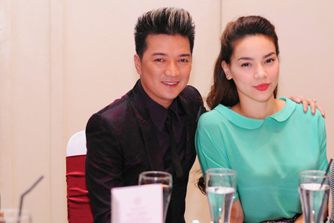 Hà Hồ và Mr Đàm phải hủy bỏ một vài dự án âm nhạc lớn để làm giám khảo. Hà Hồ và Mr Đàm phải hủy bỏ một vài dự án âm nhạc lớn để làm giám khảo.