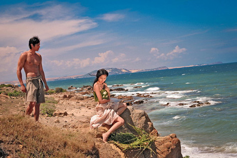 Sau thời gian tham gia “Ngọc viễn đông”, làn da của “đả nữ” sạm đen, nhưng bù lại, cô rất hài lòng khi phim ra mắt nhận được nhiều lời khen ngợi cho vai diễn của mình. Sau thời gian tham gia “Ngọc viễn đông”, làn da của “đả nữ” sạm đen, nhưng bù lại, cô rất hài lòng khi phim ra mắt nhận được nhiều lời khen ngợi cho vai diễn của mình.