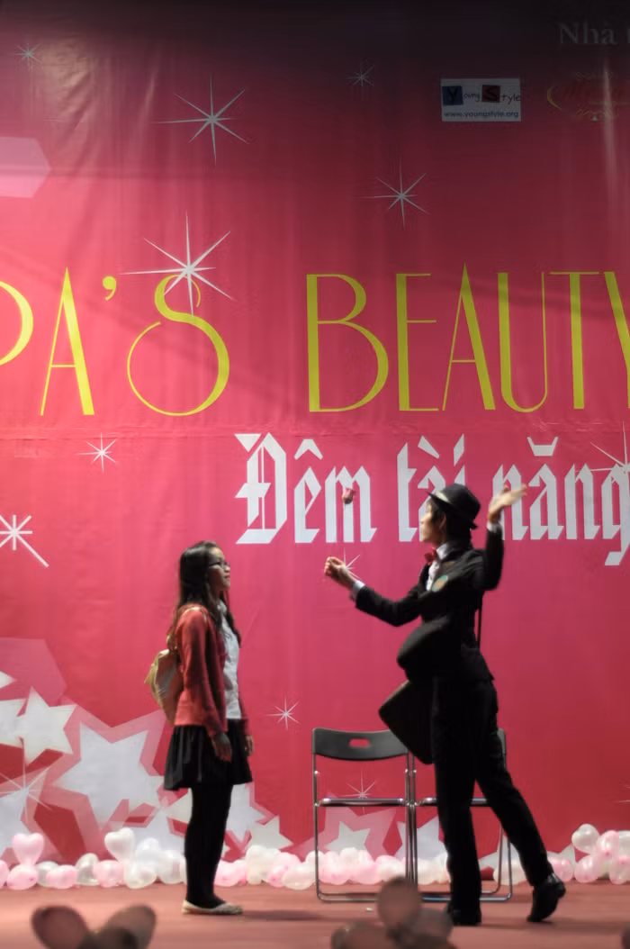 “Ảo thuật gia” Xuân Anh khiến khán giả trầm trồ