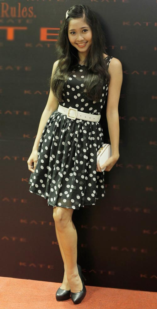 Nụ cười ngọt ngào rạng rỡ. Xem thêm: Khi Mẹ Sao là "hồng nhan" khiến con gái cũng phải ghen tỵ