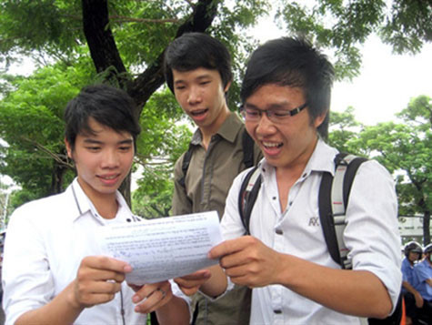 Thí sinh kết thúc kỳ thi đợt 1 không quá căng thẳng - Ảnh: Lê Thanh