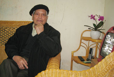 Nhạc sĩ Doãn Nho, cha đẻ của Chiếc khăn Piêu. Nhạc sĩ Doãn Nho, cha đẻ của Chiếc khăn Piêu.