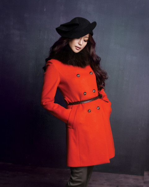 Không nhận vai một cách tùy tiện, Kim Hee Sun chỉ gật đầu diễn xuất trên phim trường trong những nhân vật thật phù hợp, đắt giá. Vẻ đẹp của cô cũng ngày càng đằm thắm, gợi cảm theo thời gian. (Ảnh: Vnexpress)