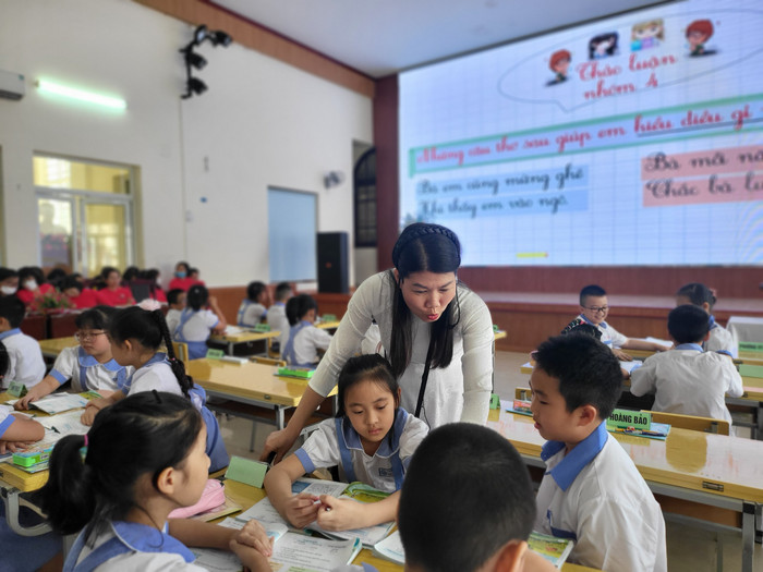 Còn khoảng 3 tháng nữa mới kết thúc năm học 2022-2023 nhưng phụ huynh đã nóng lòng chuyện chọn trường, chọn lớp. (Ảnh minh họa: Diệu Anh) Còn khoảng 3 tháng nữa mới kết thúc năm học 2022-2023 nhưng phụ huynh đã nóng lòng chuyện chọn trường, chọn lớp. (Ảnh minh họa: Diệu Anh)