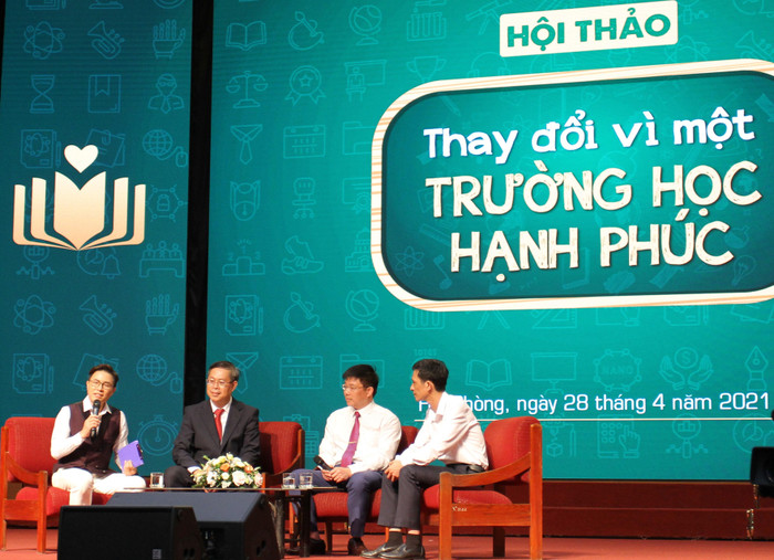 Hội thảo được tổ chức nhằm trang bị kiến thức về trường học hạnh phúc cho giáo viên, lãnh đạo các nhà trường ở Hải Phòng (Ảnh: Lã Tiến) Hội thảo được tổ chức nhằm trang bị kiến thức về trường học hạnh phúc cho giáo viên, lãnh đạo các nhà trường ở Hải Phòng (Ảnh: Lã Tiến)