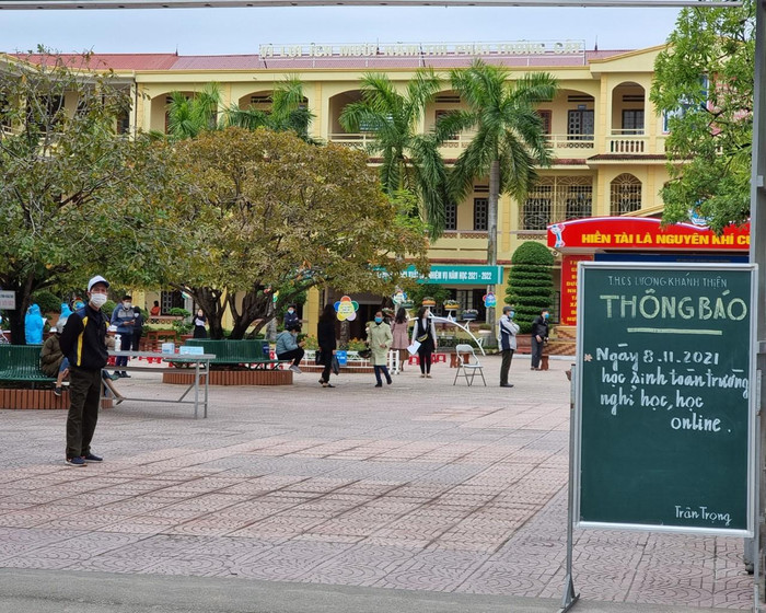 Học sinh toàn quận Kiến An nghỉ học khẩn cấp do xuất hiện nhiều ca mắc Covid-19 trên địa bàn (Ảnh: Phương Linh) Học sinh toàn quận Kiến An nghỉ học khẩn cấp do xuất hiện nhiều ca mắc Covid-19 trên địa bàn (Ảnh: Phương Linh)