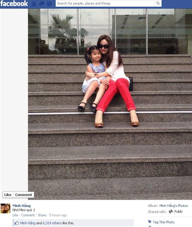 Minh Hằng tạo dáng bên một em bé bí ẩn có tên Mimi, kèm theo status ngắn gọn "Nhớ Mimi quá". Minh Hằng tạo dáng bên một em bé bí ẩn có tên Mimi, kèm theo status ngắn gọn "Nhớ Mimi quá".