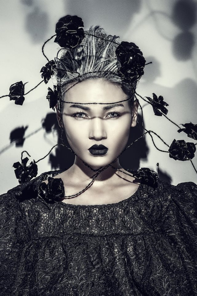 Bộ ảnh này được thực hiện cho tạp chí F số tháng 1/2013. Bộ ảnh này được thực hiện cho tạp chí F số tháng 1/2013.