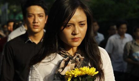 Một cảnh trong phim Sống cùng lịch sử. Một cảnh trong phim Sống cùng lịch sử.