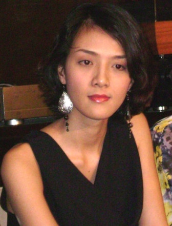 Ca sĩ Bảo Lan - trưởng nhóm nhạc 5 dòng kẻ Ca sĩ Bảo Lan - trưởng nhóm nhạc 5 dòng kẻ