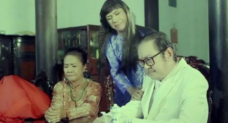 Long Nhật làm con gái Chánh Tính trong MV "Tình nghèo có nhau" Long Nhật làm con gái Chánh Tính trong MV "Tình nghèo có nhau"