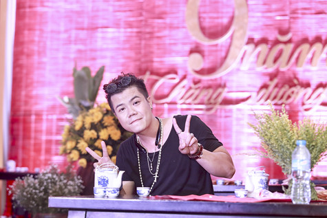 Ca sĩ Đinh Mạnh Ninh