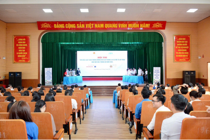 Quang cảnh hội thi. thi-atgt-1.jpg